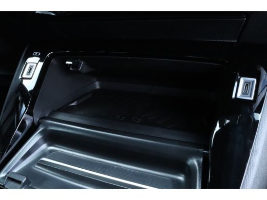 Peugeot 208 GT | Adaptieve Cruise | Camera voor & achter | Carplay | Sfeerverlichting | Keyless ActivLease financial lease