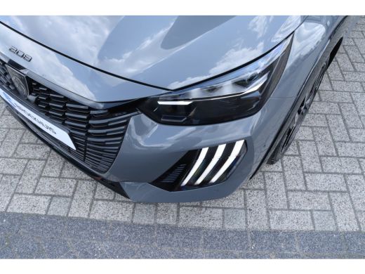 Peugeot 208 GT | Adaptieve Cruise | Camera voor & achter | Carplay | Sfeerverlichting | Keyless ActivLease financial lease