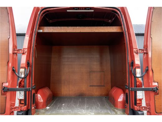 Renault Master T35 dCi | L2H2 | Camera | Navi | LED | 3-Zits | Airco | PDC | Euro 6 ActivLease financial lease