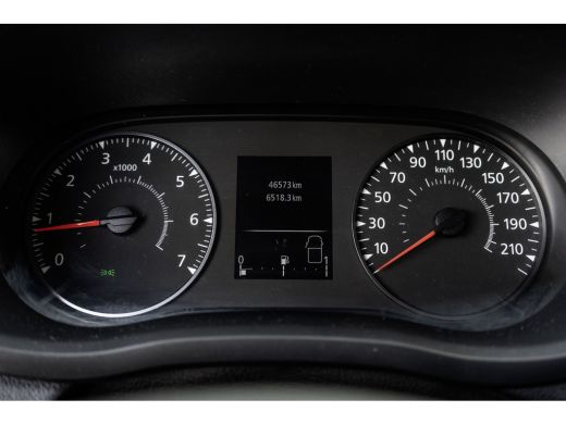 Renault Master T35 dCi | L2H2 | Camera | Navi | LED | 3-Zits | Airco | PDC | Euro 6 ActivLease financial lease