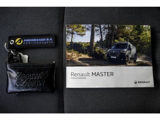 Renault Master T35 dCi | L2H2 | Camera | Navi | LED | 3-Zits | Airco | PDC | Euro 6 ActivLease financial lease