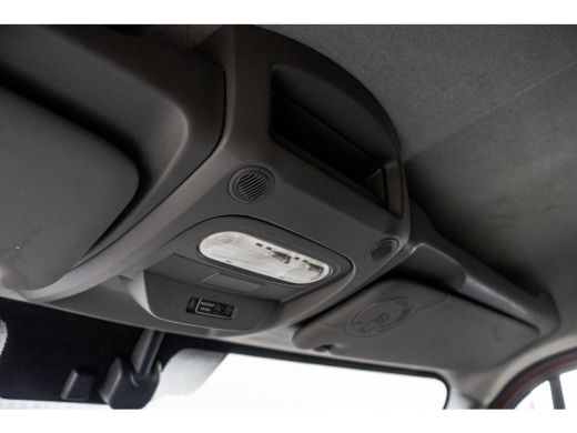 Renault Master T35 dCi | L2H2 | Camera | Navi | LED | 3-Zits | Airco | PDC | Euro 6 ActivLease financial lease