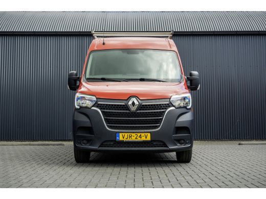 Renault Master T35 dCi | L2H2 | Camera | Navi | LED | 3-Zits | Airco | PDC | Euro 6 ActivLease financial lease