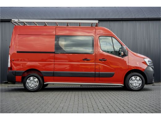 Renault Master T35 dCi | L2H2 | Camera | Navi | LED | 3-Zits | Airco | PDC | Euro 6 ActivLease financial lease