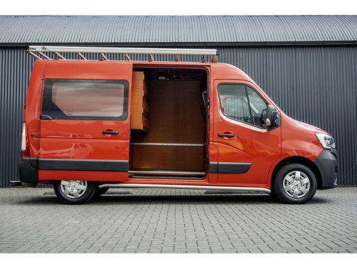 Renault Master T35 dCi | L2H2 | Camera | Navi | LED | 3-Zits | Airco | PDC | Euro 6 ActivLease financial lease