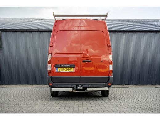 Renault Master T35 dCi | L2H2 | Camera | Navi | LED | 3-Zits | Airco | PDC | Euro 6 ActivLease financial lease