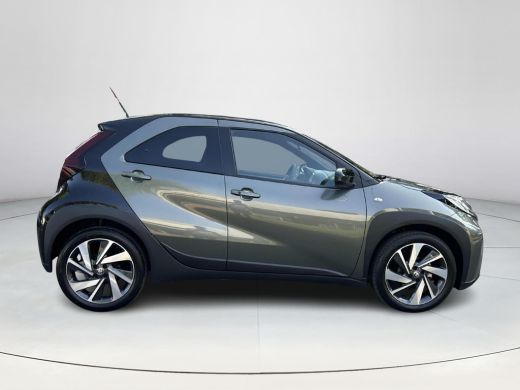 Toyota Aygo 1.0 VVT-i S-CVT Premium ActivLease financial lease