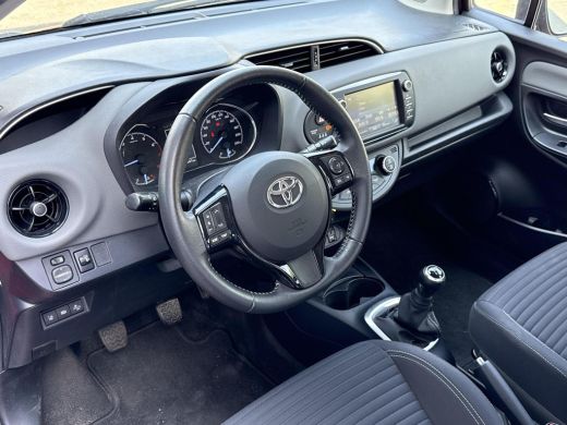 Toyota Yaris 1.0 VVT-i Active **AIRCO/ PARKEERCAMERA/ CRUISE CONTROL/ 36 MAANDEN GARANTIE** ActivLease financial lease