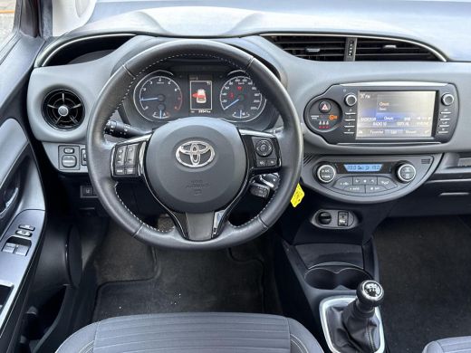 Toyota Yaris 1.0 VVT-i Active **AIRCO/ PARKEERCAMERA/ CRUISE CONTROL/ 36 MAANDEN GARANTIE** ActivLease financial lease