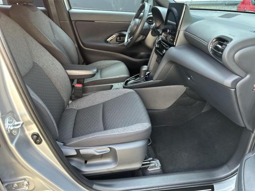 Toyota Yaris Cross 1.5 Hybrid Dynamic ActivLease financial lease