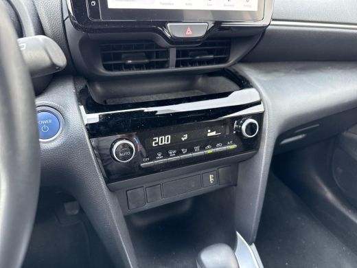 Toyota Yaris Cross 1.5 Hybrid Dynamic **KEYLESS/ ADAPTIEF CRUISE CONTROL/ CLIMATE CONTROL/ 36 MAANDEN GARANTIE** ActivLease financial lease