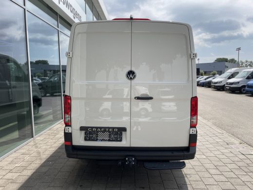 Volkswagen Crafter 30 2.0 TDI L3H2 Highline 140pk Automaat | Trekhaak | App connect ActivLease financial lease