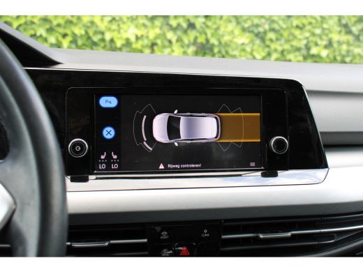 Volkswagen Golf 1.5 TSI | STOELVERWARMING | ADAPTIVE CRUISE | CAMERA | AFN. TREKHAAK | PARK. SENS V+A | APPLE CAR... ActivLease financial lease
