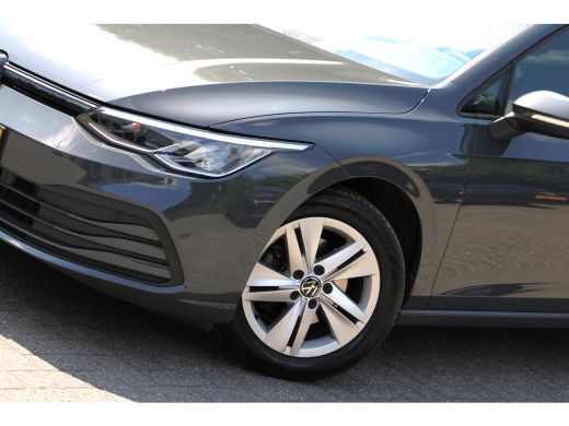 Volkswagen Golf 1.5 TSI | STOELVERWARMING | ADAPTIVE CRUISE | CAMERA | AFN. TREKHAAK | PARK. SENS V+A | APPLE CAR... ActivLease financial lease