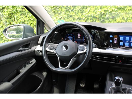 Volkswagen Golf 1.5 TSI | AFN. TREKHAAK | STOELVERWARMING | ADAPTIVE CRUISE | CAMERA | PARK. SENS V+A | APPLE CAR... ActivLease financial lease