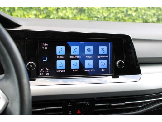 Volkswagen Golf 1.5 TSI | STOELVERWARMING | ADAPTIVE CRUISE | CAMERA | AFN. TREKHAAK | PARK. SENS V+A | APPLE CAR... ActivLease financial lease