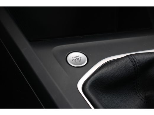 Volkswagen Golf 1.5 TSI | AFN. TREKHAAK | STOELVERWARMING | ADAPTIVE CRUISE | CAMERA | PARK. SENS V+A | APPLE CAR... ActivLease financial lease