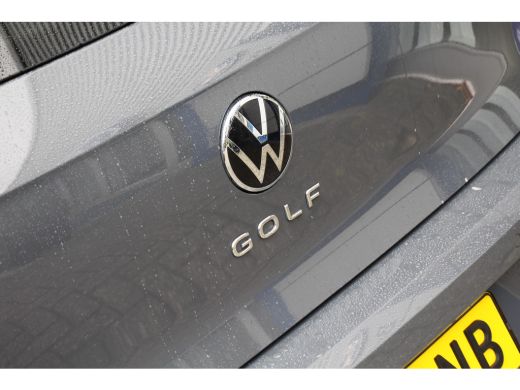 Volkswagen Golf 1.5 TSI | STOELVERWARMING | ADAPTIVE CRUISE | CAMERA | AFN. TREKHAAK | PARK. SENS V+A | APPLE CAR... ActivLease financial lease