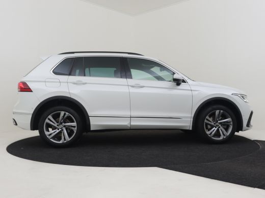 Volkswagen Tiguan 1.4 TSI eHybrid R-Line Business+ 245pk | Head up display | Keyless | 360 camera | Adaptief cruise... ActivLease financial lease
