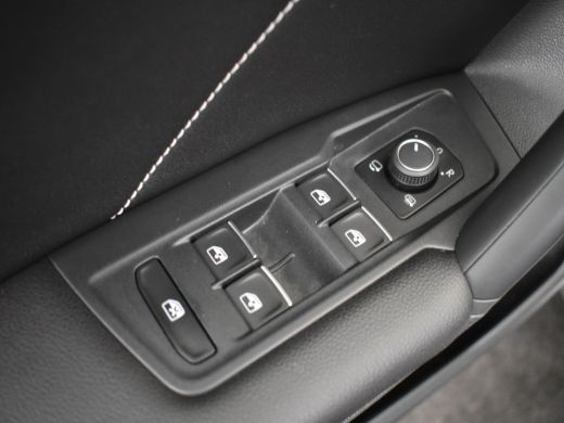 Volkswagen Tiguan 1.4 TSI eHybrid R-Line Business+ 245pk | Head up display | Keyless | 360 camera | Adaptief cruise... ActivLease financial lease