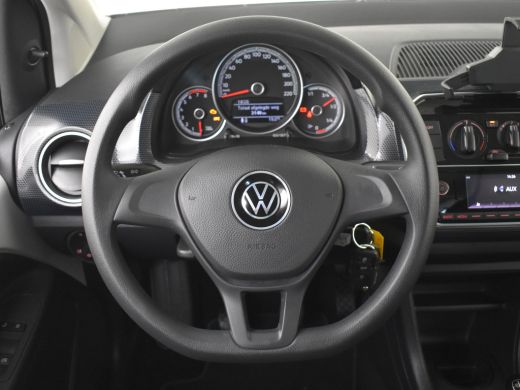 Volkswagen up! 1.0 66pk | FABRIEKSGARANTIE TOT 01-2028 | 3131 Kilometers | DAB radio | LED dagrijverlichting | A... ActivLease financial lease