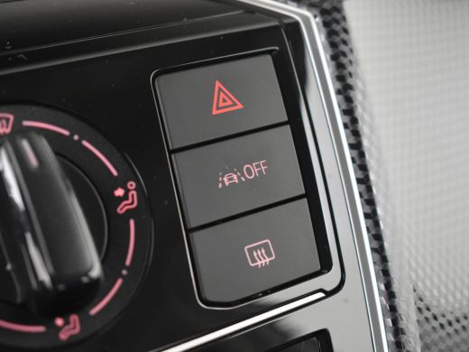 Volkswagen up! 1.0 66pk | FABRIEKSGARANTIE TOT 01-2028 | 3131 Kilometers | DAB radio | LED dagrijverlichting | A... ActivLease financial lease