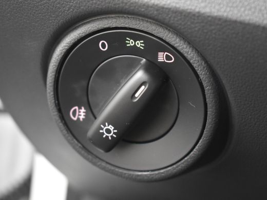 Volkswagen up! 1.0 66pk | FABRIEKSGARANTIE TOT 01-2028 | 3131 Kilometers | DAB radio | LED dagrijverlichting | A... ActivLease financial lease