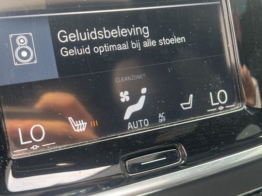 Volvo  V90 T8 AWD Inscription | Panoramadak | Harman/Kardon | Camera | Trekhaak | Keyless | DAB | Adaptive L... ActivLease financial lease