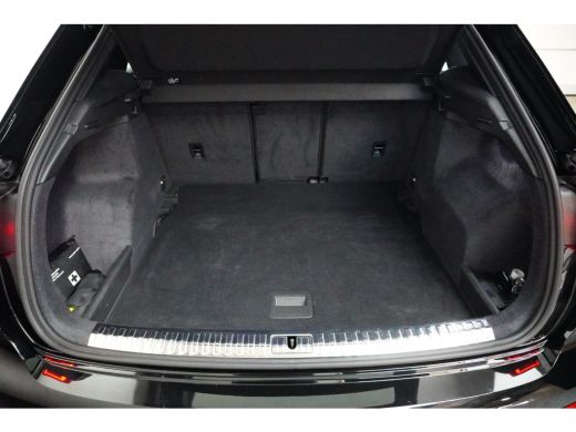 Audi Q3 35 TFSI 150 pk S edition Competition | Achteruitrijcamera | Apple Carplay/Android Auto|telefoonin... ActivLease financial lease