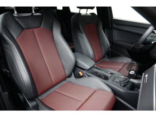 Audi Q3 35 TFSI 150 pk S edition Competition | Achteruitrijcamera | Apple Carplay/Android Auto|telefoonin... ActivLease financial lease