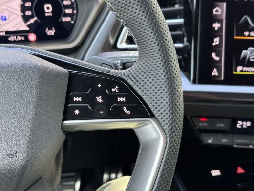 Audi Q4 e-tron 45 quattro S Edition 82 kWh Privacy glas | Optiek zwart plus | Achteruitrijcamera ActivLease financial lease