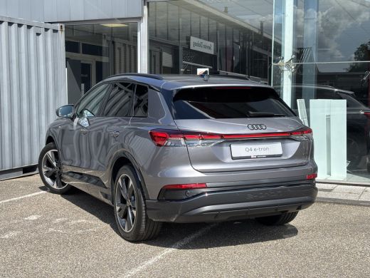 Audi Q4 e-tron 45 quattro S Edition 82 kWh Privacy glas | Optiek zwart plus | Achteruitrijcamera ActivLease financial lease