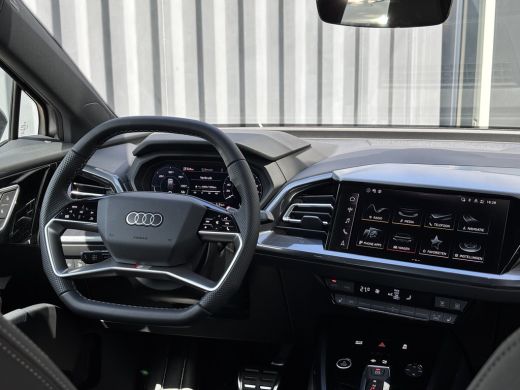 Audi Q4 e-tron 45 quattro S Edition 82 kWh Privacy glas | Optiek zwart plus | Achteruitrijcamera ActivLease financial lease