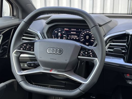 Audi Q4 e-tron 45 quattro S Edition 82 kWh Privacy glas | Optiek zwart plus | Achteruitrijcamera ActivLease financial lease