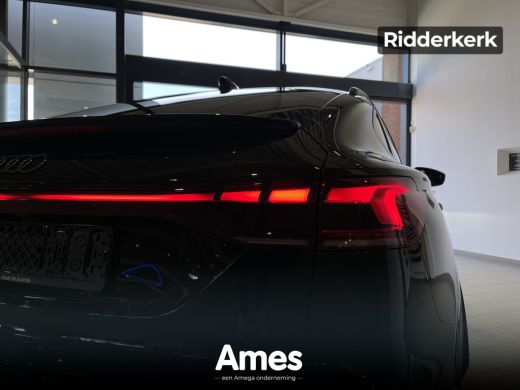 Audi Q6 e-tron S edition e-tron 83Kwh 252 PK | Panoramadak | 20'' Velgen | Stoelverwarming voor- en achterin | M... ActivLease financial lease