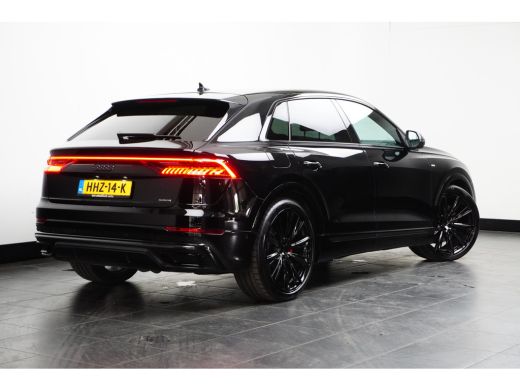 Audi Q8 60 TFSI e 462 pk quattro Pro Line S Competition | Achterbank verwarmd | Achteruitrijcamera | Buit... ActivLease financial lease