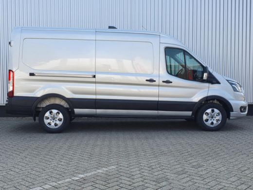 Ford Transit 350 2.0 TDCI L3H2 Limited | Achteruitrijcamera | Airco (automatisch) | Apple Carplay/Android Auto ActivLease financial lease