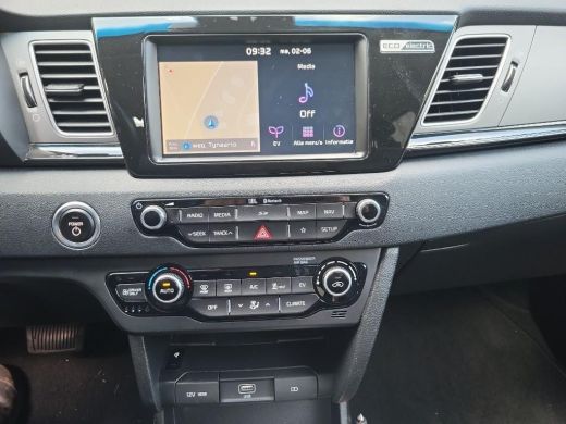 Kia e-Niro ExecutiveLine 64 kWh | Leder | Navi | Camera | JBL | ActivLease financial lease
