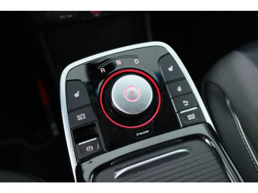 Kia Niro EV DynamicLine 64 kWh | Dealer onderhouden | Camera | Stoel-/stuurverwarming | Keyless Entry | Clima... ActivLease financial lease
