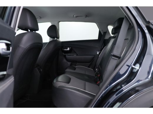 Kia Niro EV DynamicLine 64 kWh | Dealer onderhouden | Camera | Stoel-/stuurverwarming | Keyless Entry | Clima... ActivLease financial lease