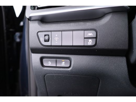 Kia Niro EV DynamicLine 64 kWh | Dealer onderhouden | Camera | Stoel-/stuurverwarming | Keyless Entry | Clima... ActivLease financial lease