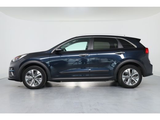 Kia Niro EV DynamicLine 64 kWh | Dealer onderhouden | Camera | Stoel-/stuurverwarming | Keyless Entry | Clima... ActivLease financial lease