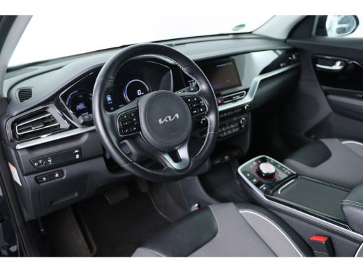 Kia Niro EV DynamicLine 64 kWh | Dealer onderhouden | Camera | Stoel-/stuurverwarming | Keyless Entry | Clima... ActivLease financial lease