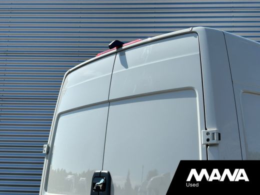 MAN TGE 35 2.0 3.140 140PK Automaat Ascot Gray Airco Cruise Navi Car-Plat Trekhaak Sensoren Camera Multif... ActivLease financial lease