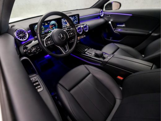 Mercedes-Benz A-Klasse 250 e Business Solution Luxury 218Pk Automaat (GROOT NAVI, SFEERVERLICHTING, WIDESCREEN, CAMERA, ... ActivLease financial lease