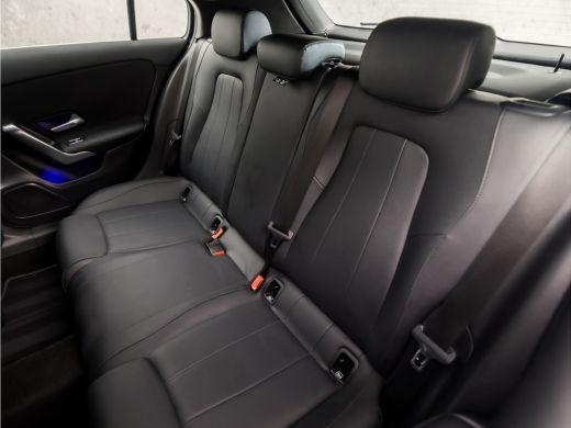 Mercedes-Benz A-Klasse 250 e Business Solution Luxury 218Pk Automaat (GROOT NAVI, SFEERVERLICHTING, WIDESCREEN, CAMERA, ... ActivLease financial lease