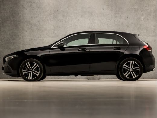 Mercedes-Benz A-Klasse 250 e Business Solution Luxury 218Pk Automaat (GROOT NAVI, SFEERVERLICHTING, WIDESCREEN, CAMERA, ... ActivLease financial lease