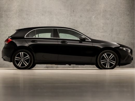 Mercedes-Benz A-Klasse 250 e Business Solution Luxury 218Pk Automaat (GROOT NAVI, SFEERVERLICHTING, WIDESCREEN, CAMERA, ... ActivLease financial lease