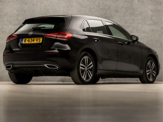 Mercedes-Benz A-Klasse 250 e Business Solution Luxury 218Pk Automaat (GROOT NAVI, SFEERVERLICHTING, WIDESCREEN, CAMERA, ... ActivLease financial lease