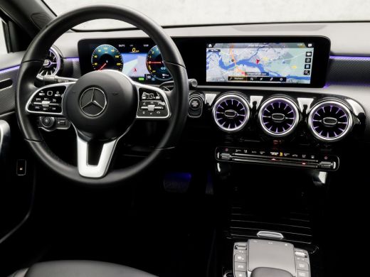 Mercedes-Benz A-Klasse 250 e Business Solution Luxury 218Pk Automaat (GROOT NAVI, SFEERVERLICHTING, WIDESCREEN, CAMERA, ... ActivLease financial lease